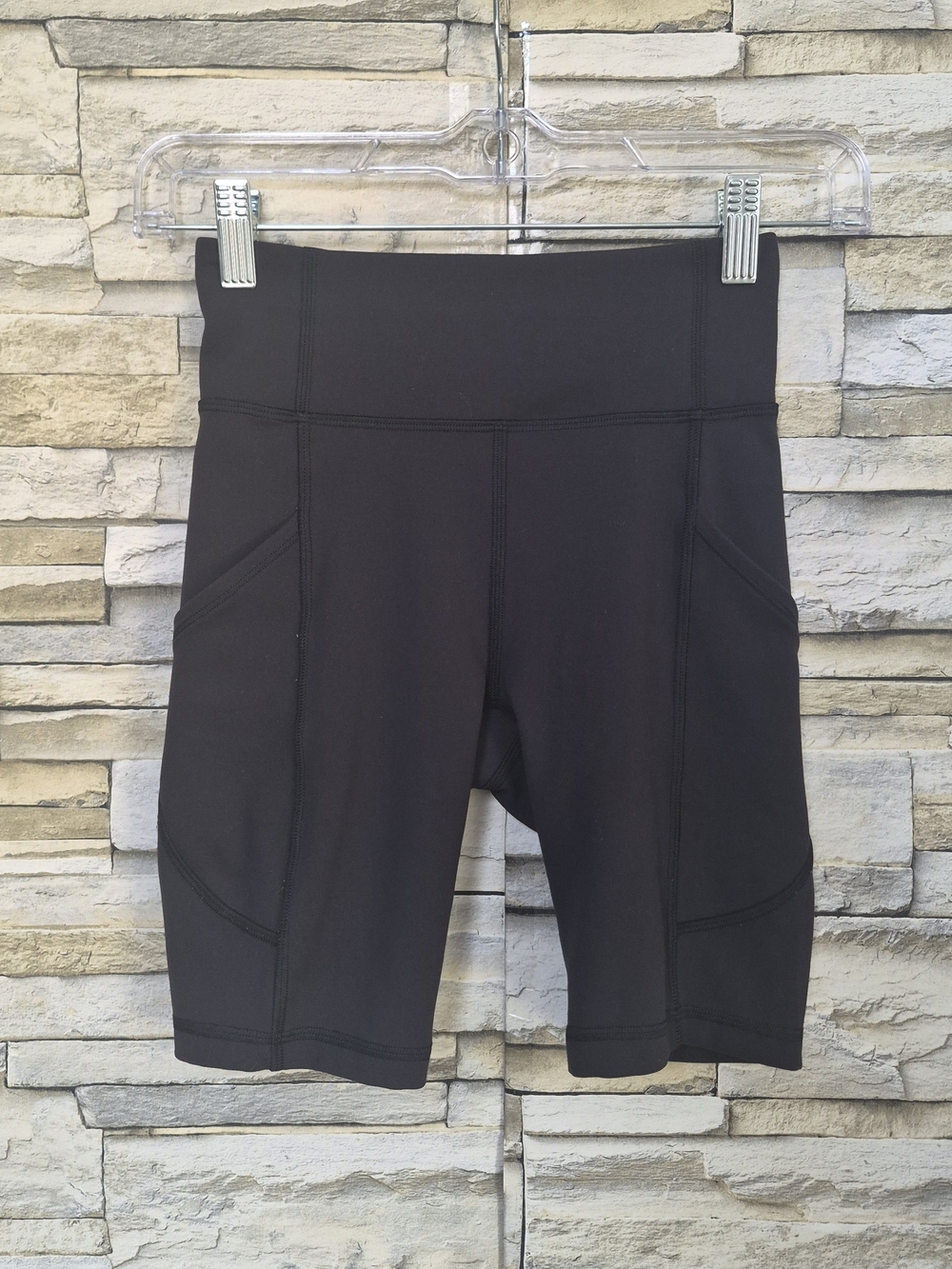 ​Lululemon Biker Shorts Women's Size 2 Black Athletic Activewear Yoga Running